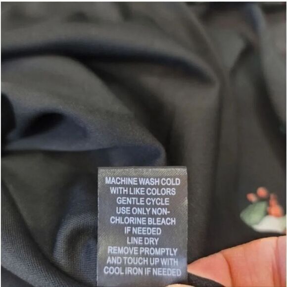 NEW Torrid Black Floral Smocked Georgette Dress in Dream Bouquet Size 2 (2X) - Picture 11 of 13